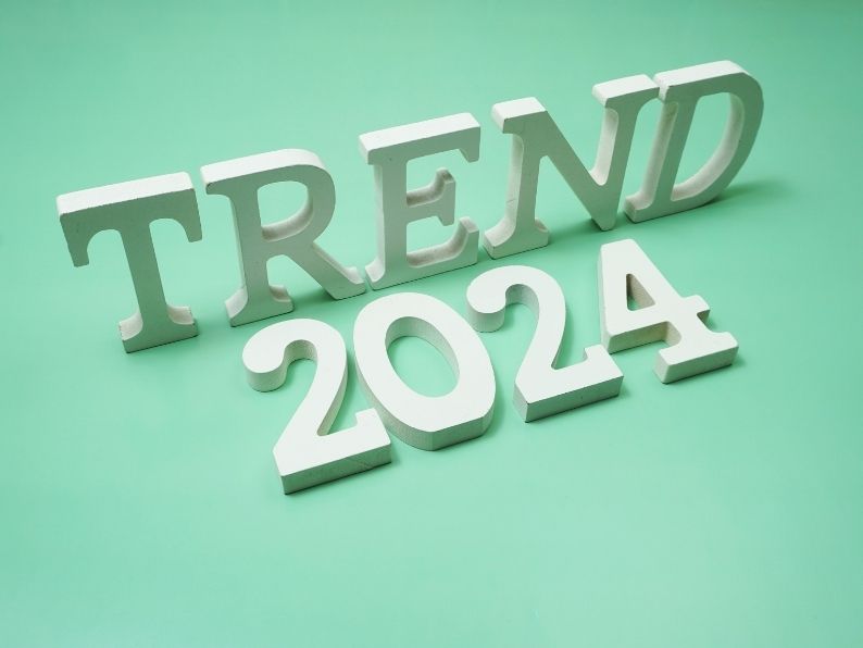 Top 5 Design Trends for Outdoor Signage in 2024