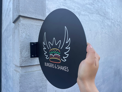 Create a distinctive round blade sign with double-sided printing. You can personalize the size, color, and logo to fit your brand. Ideal for small businesses, restaurants, and cafes, this high-quality metal sign is perfect for promoting your brand indoors or outdoors.


