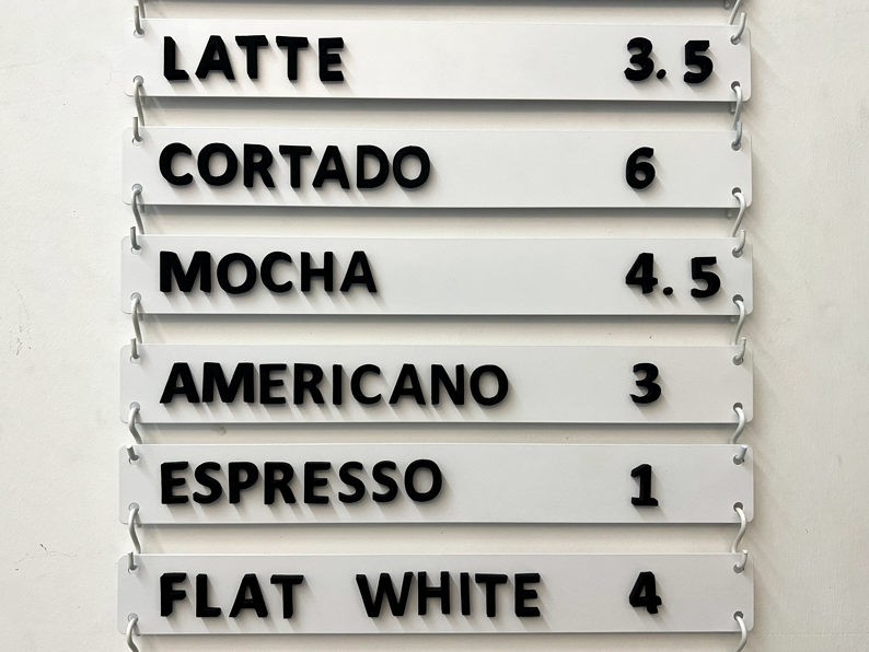 This versatile wall menu is designed for use in beauty salons and cafes. it allows you to keep your offerings fresh and appealing.

