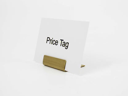 This 4x3x1 cm product set made from natural rice material works perfectly for displaying names and prices. Since it’s compact, it’s easy to use at buffets or on retail shelves, making your products stand out.

